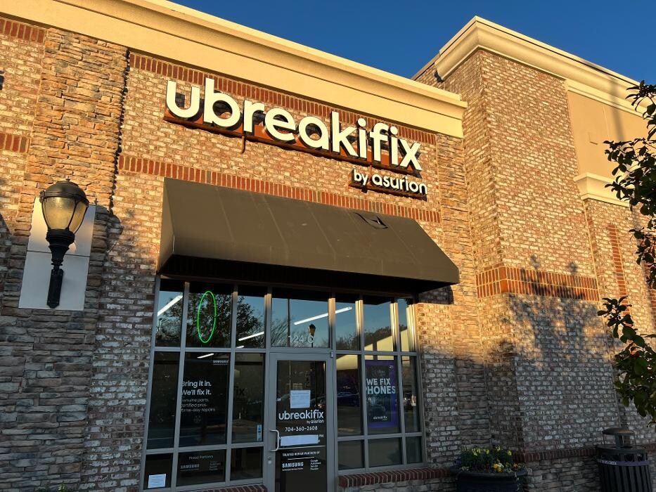 Images uBreakiFix - Phone and Computer Repair
