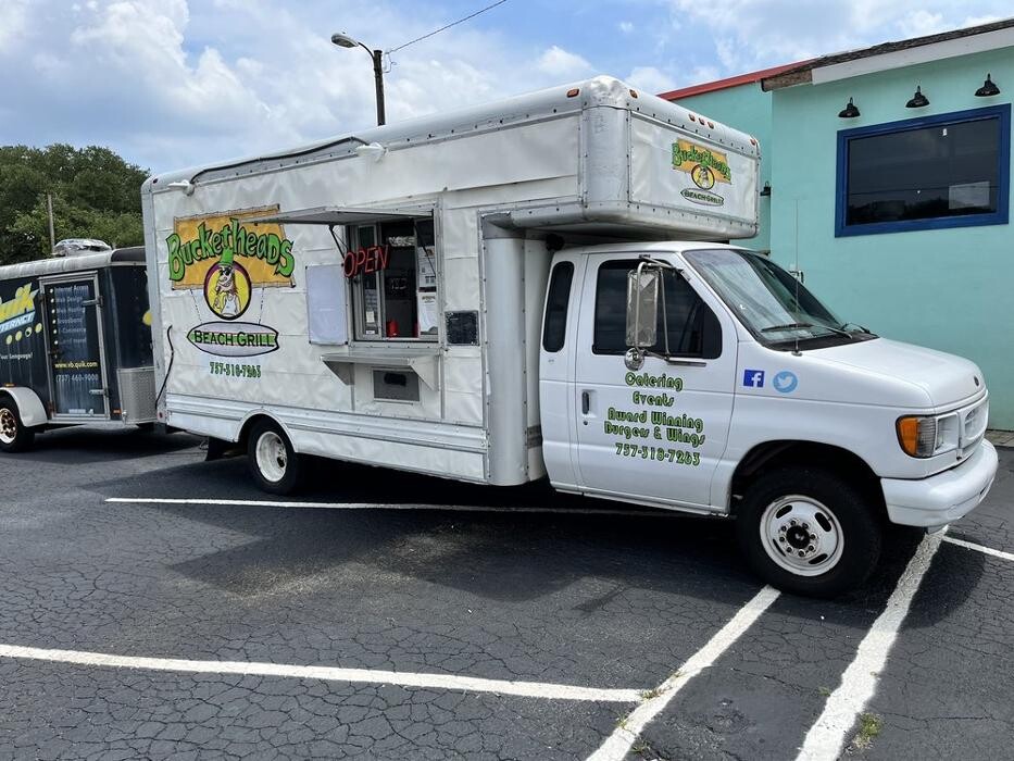 Images Bucketheads Beach Grill