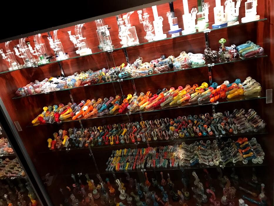 Images Hi Life Smoke & Vapor Shop 2