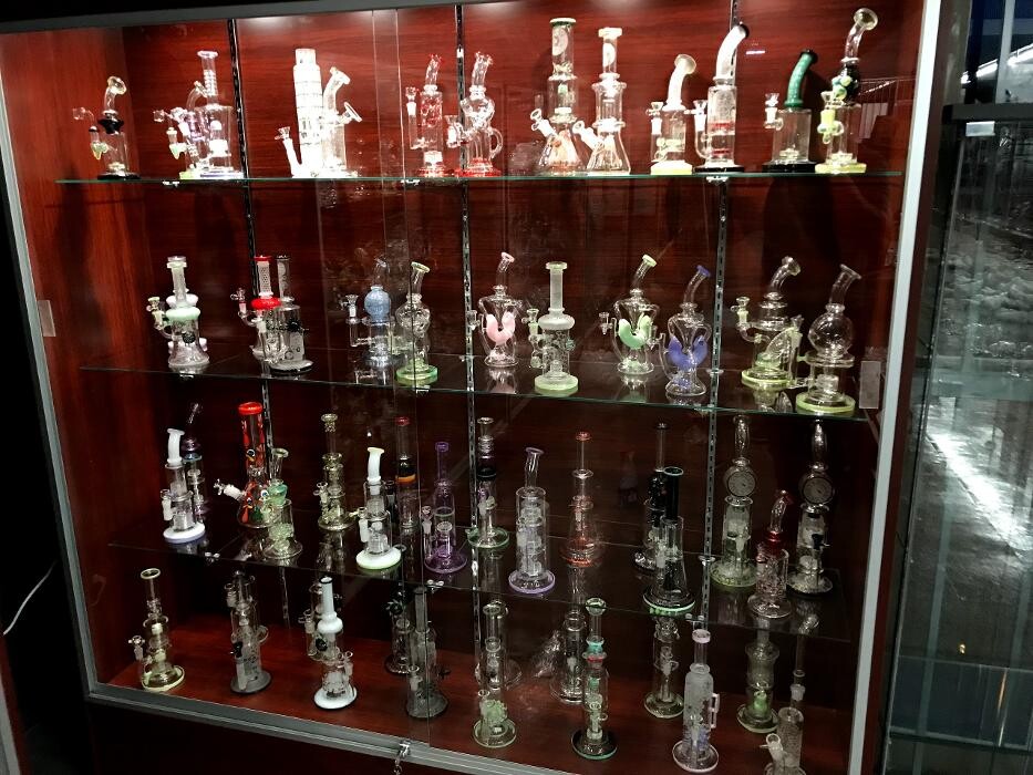 Images Hi Life Smoke & Vapor Shop 2