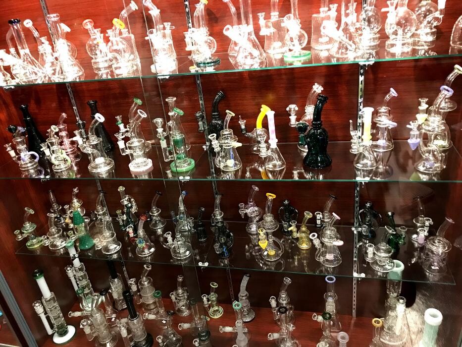 Images Hi Life Smoke & Vapor Shop 2