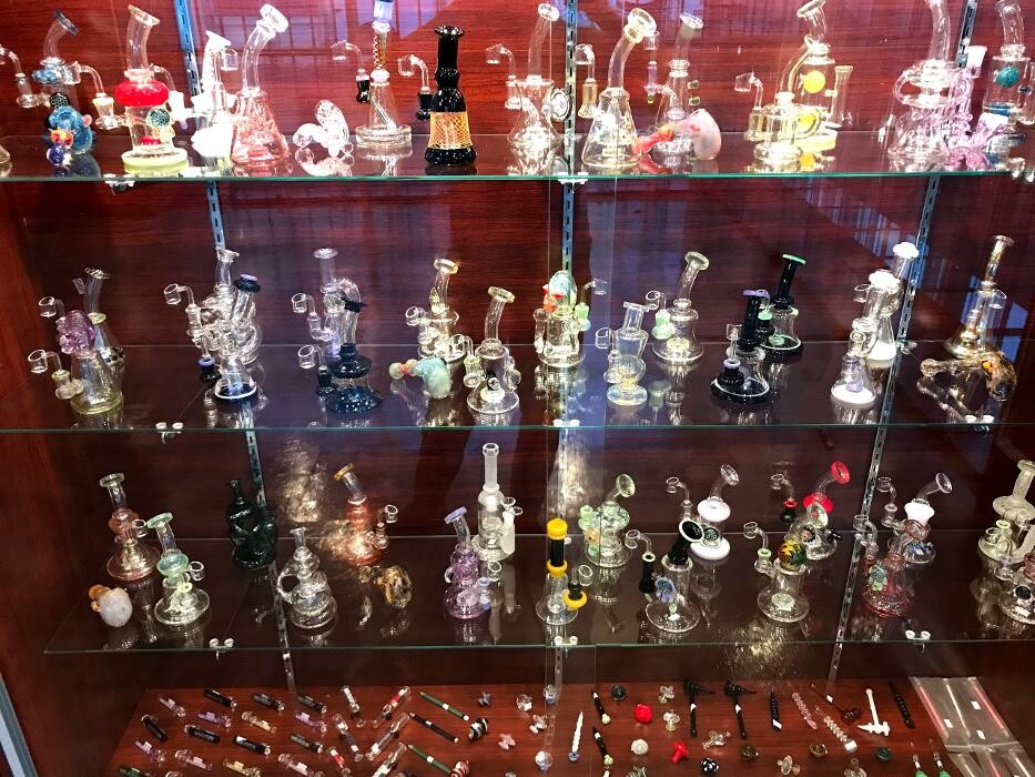 Images Hi Life Smoke & Vapor Shop 2