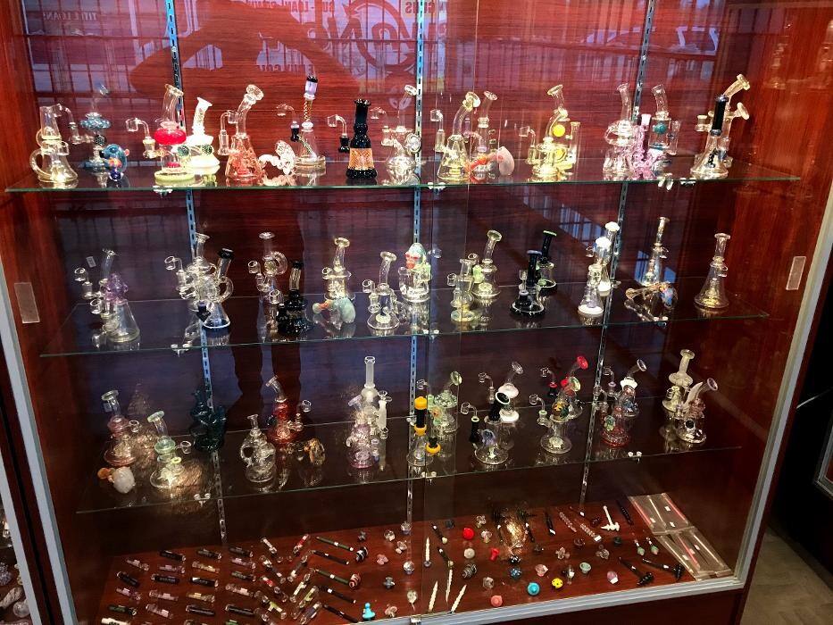 Images Hi Life Smoke & Vapor Shop 2