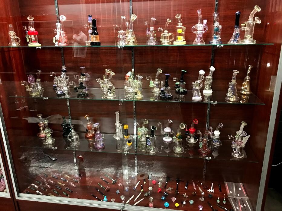 Images Hi Life Smoke & Vapor Shop 2