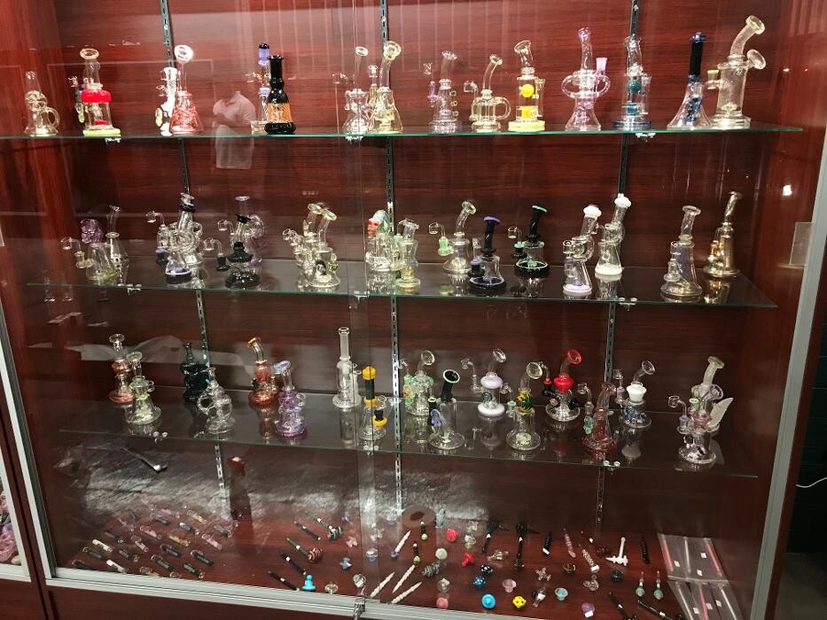 Images Hi Life Smoke & Vapor Shop 2