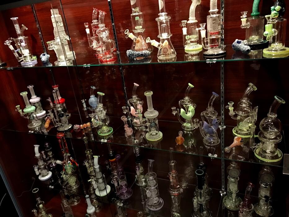 Images Hi Life Smoke & Vapor Shop 2