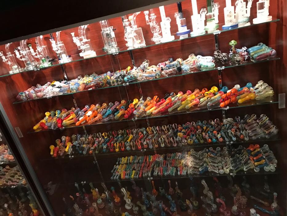 Images Hi Life Smoke & Vapor Shop 2