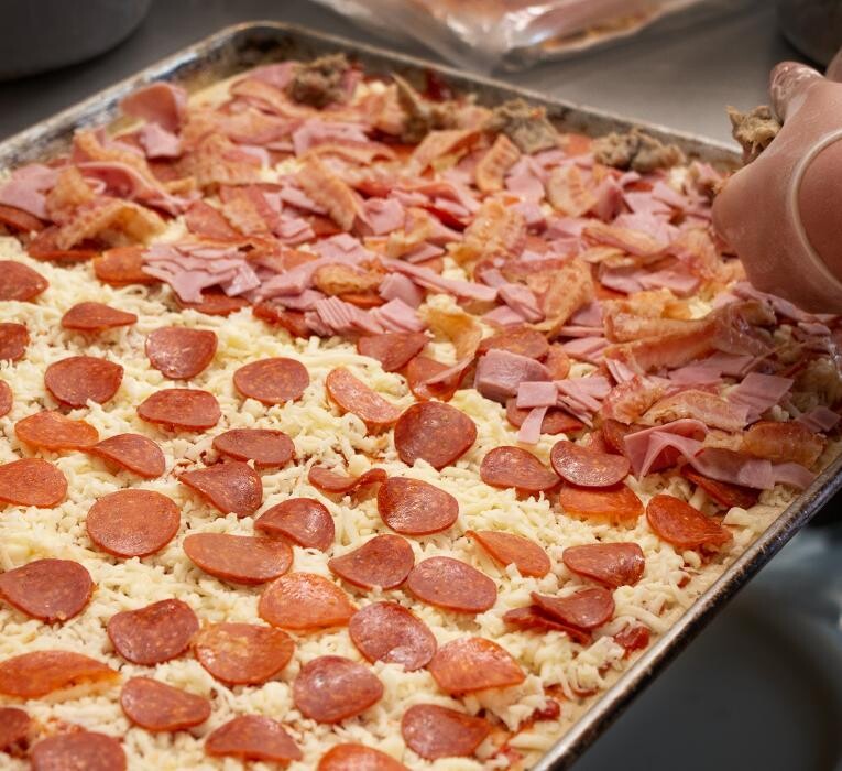 Images Tony's Pizza