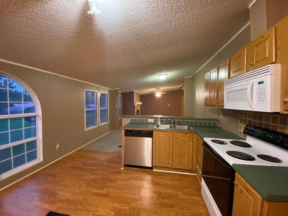 Images Realty and Commercial Cleaning Agency LLC