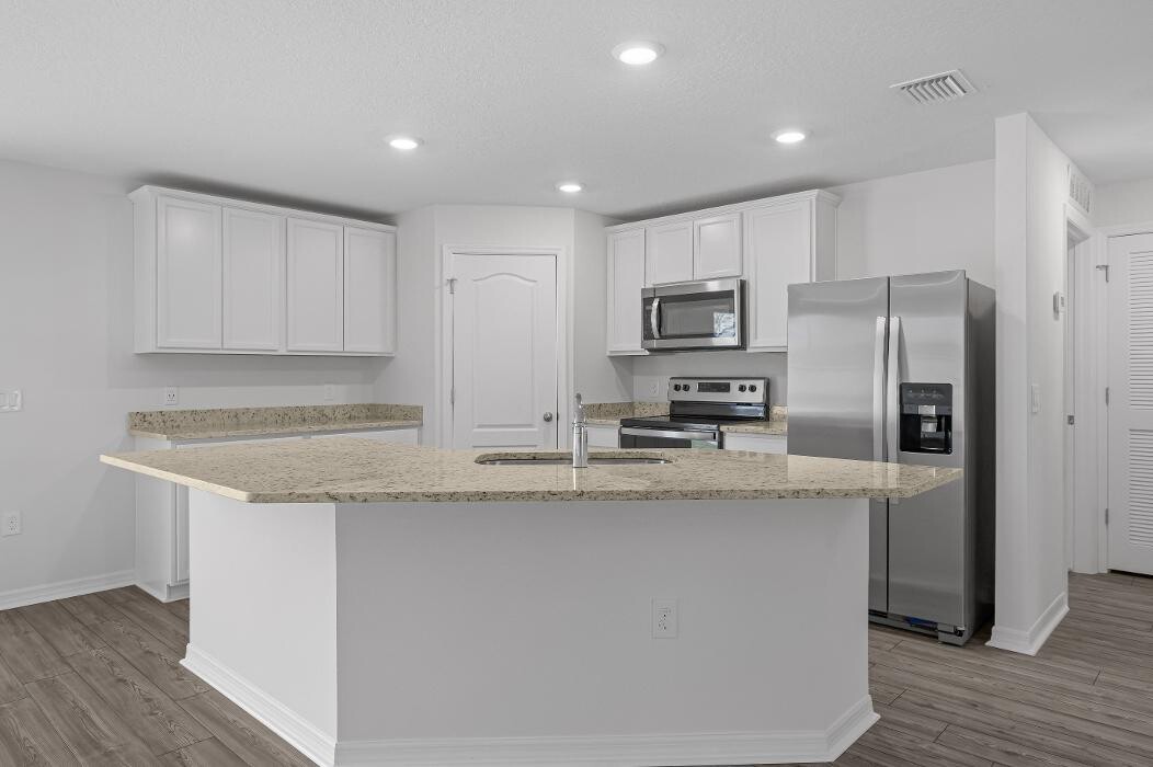 Images LGI Homes - Vero Lake Estates