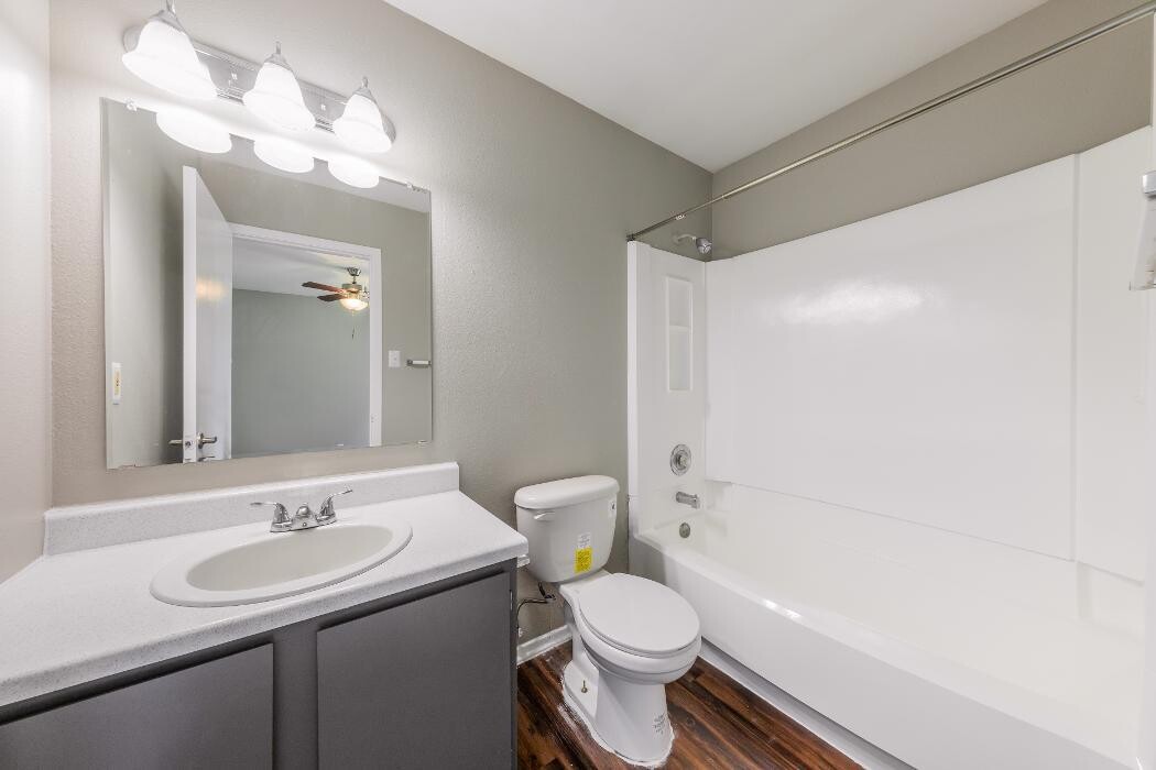 Images El Monty Apartments