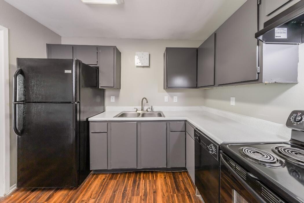 Images El Monty Apartments
