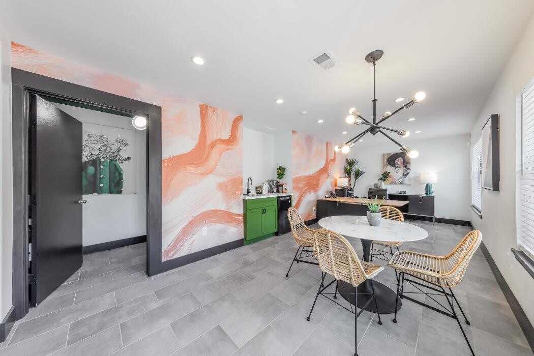 Images El Monty Apartments
