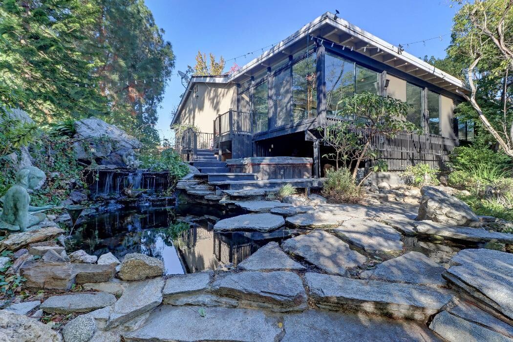 Images Sharon Kaak Real Estate