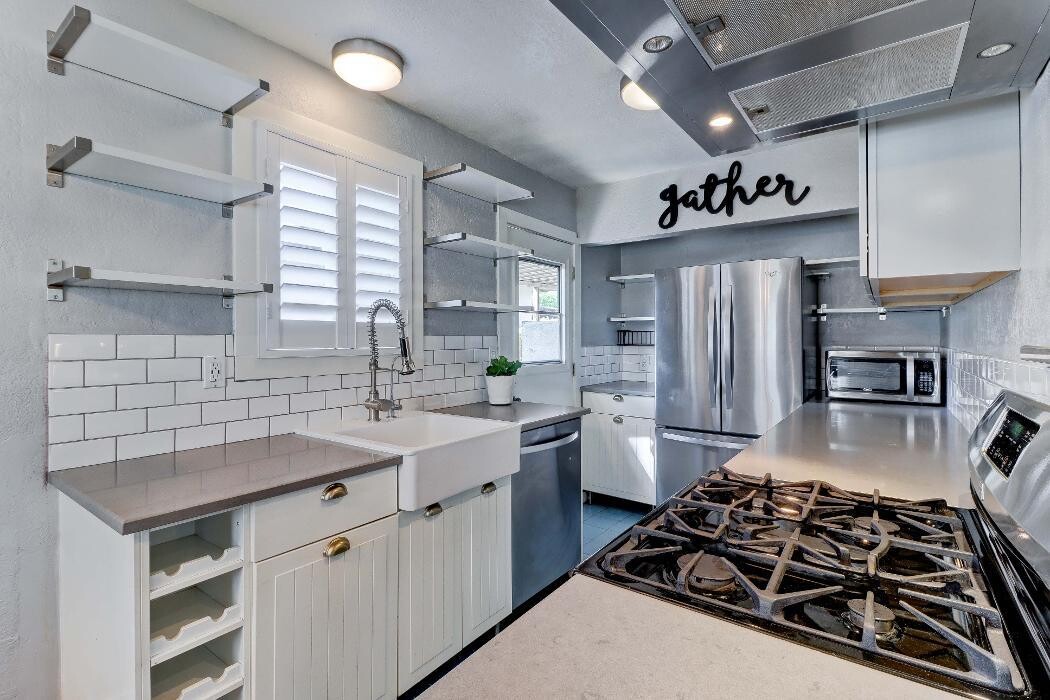 Images Sharon Kaak Real Estate