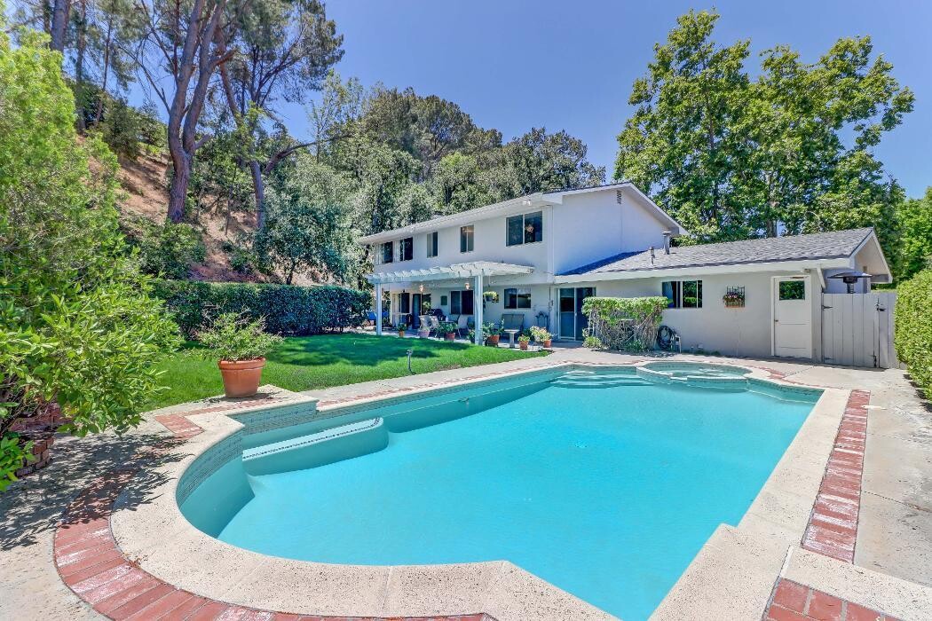 Images Sharon Kaak Real Estate