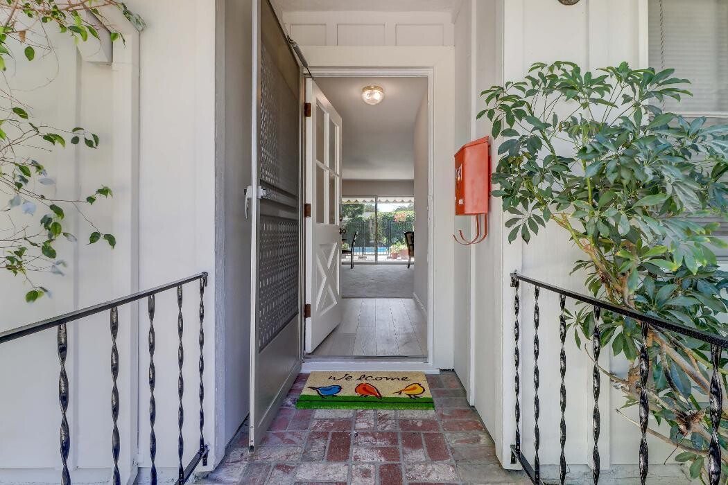 Images Sharon Kaak Real Estate