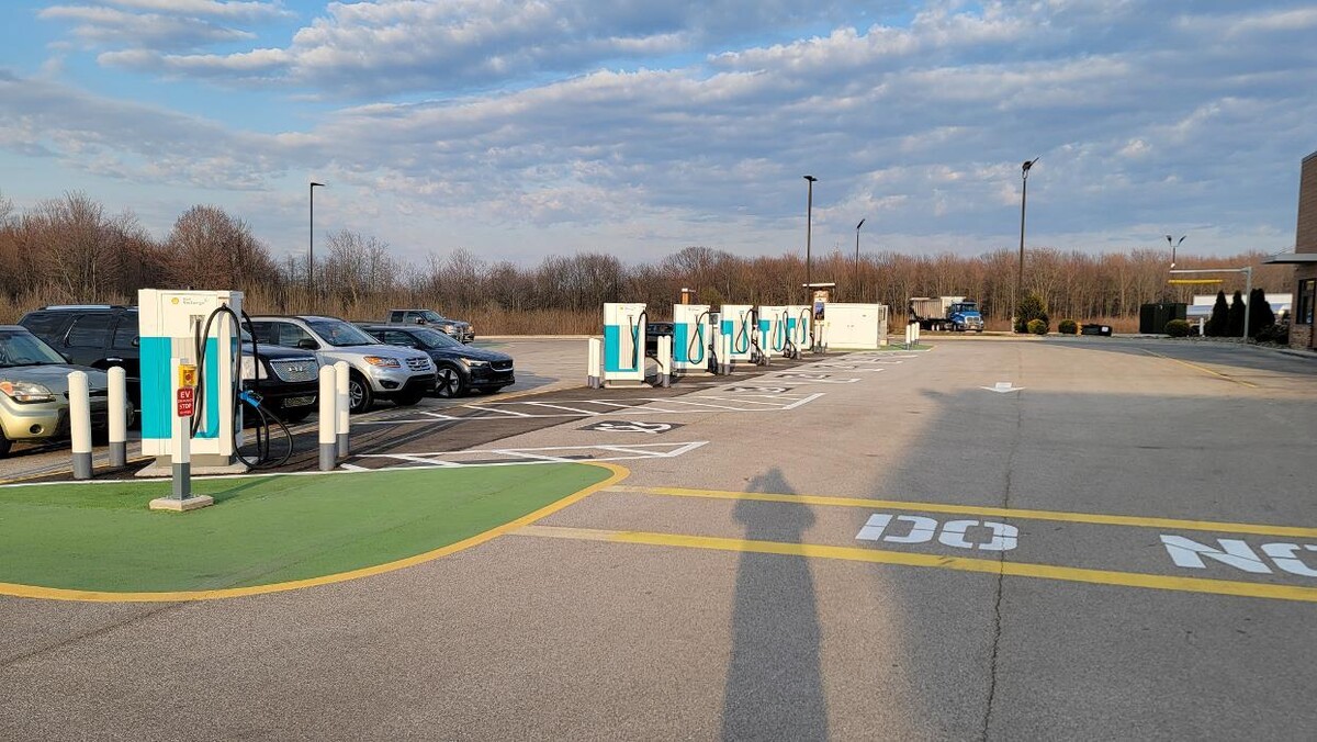 Images Shell Recharge Charging Station