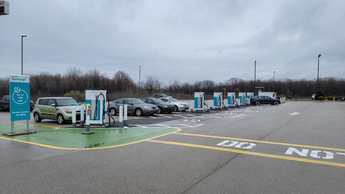 Images Shell Recharge Charging Station