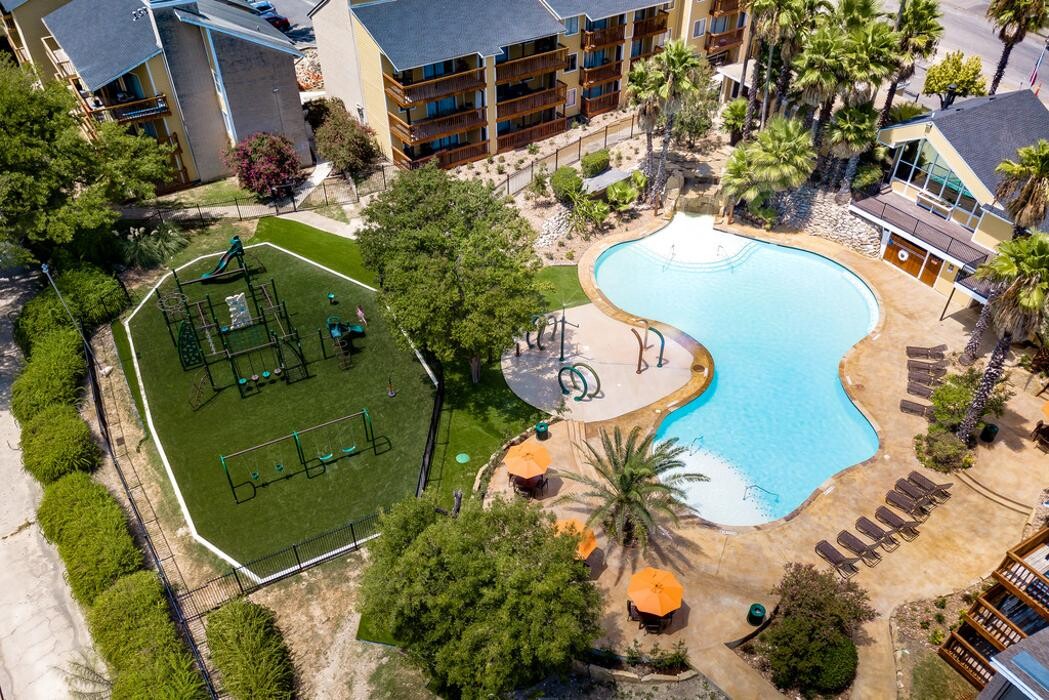 Images Palatia Apartment Homes