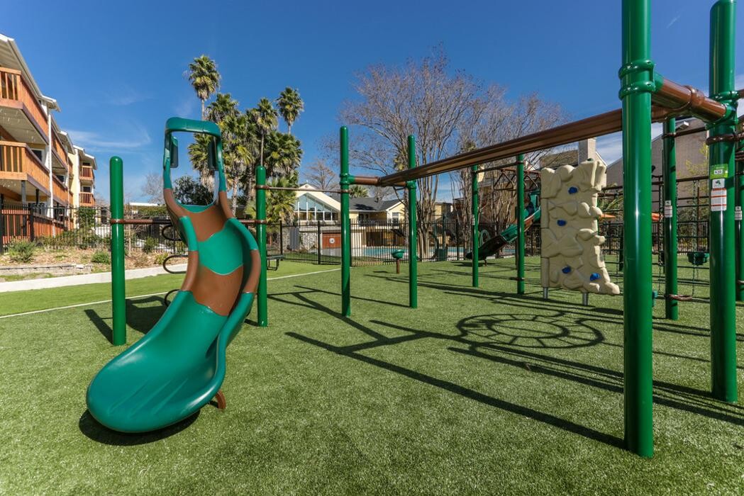 Images Palatia Apartment Homes