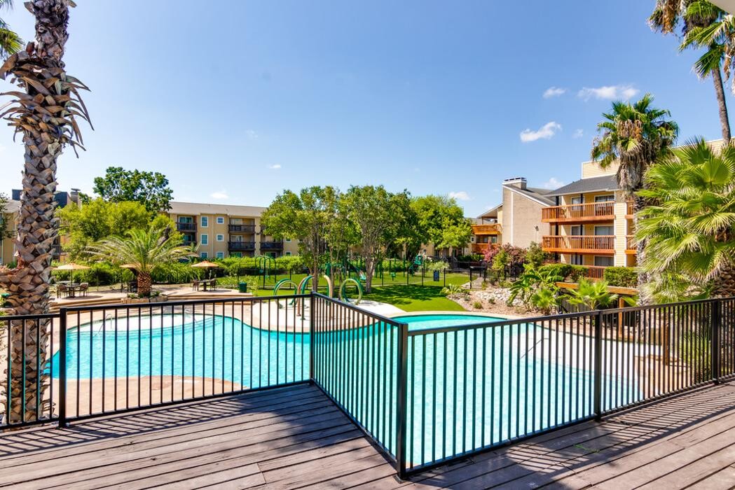 Images Palatia Apartment Homes