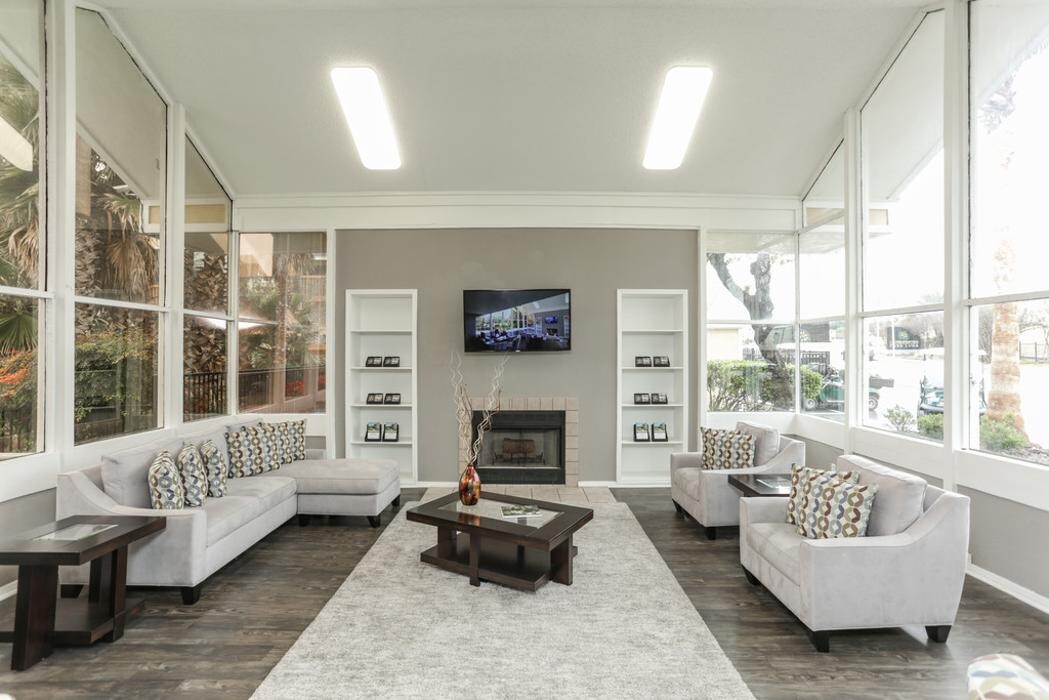 Images Palatia Apartment Homes