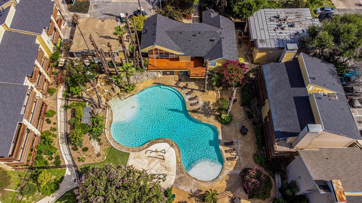 Images Palatia Apartment Homes