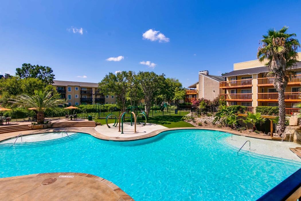 Images Palatia Apartment Homes