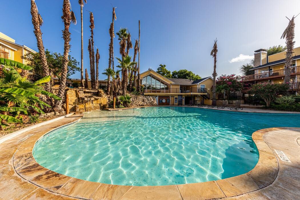 Images Palatia Apartment Homes