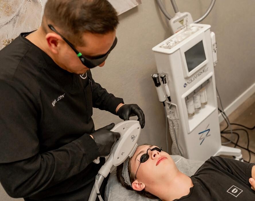 Images Rogue Revitalize - Luxury IV, Wellness, and Beauty Bar