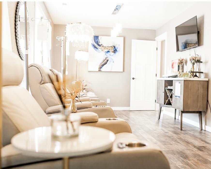 Images Rogue Revitalize - Luxury IV, Wellness, and Beauty Bar