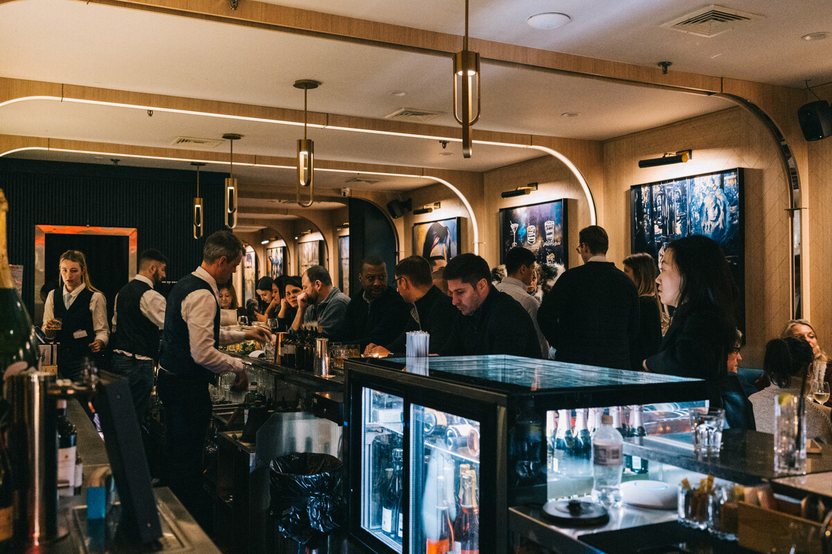 Images Harry's Side Bar