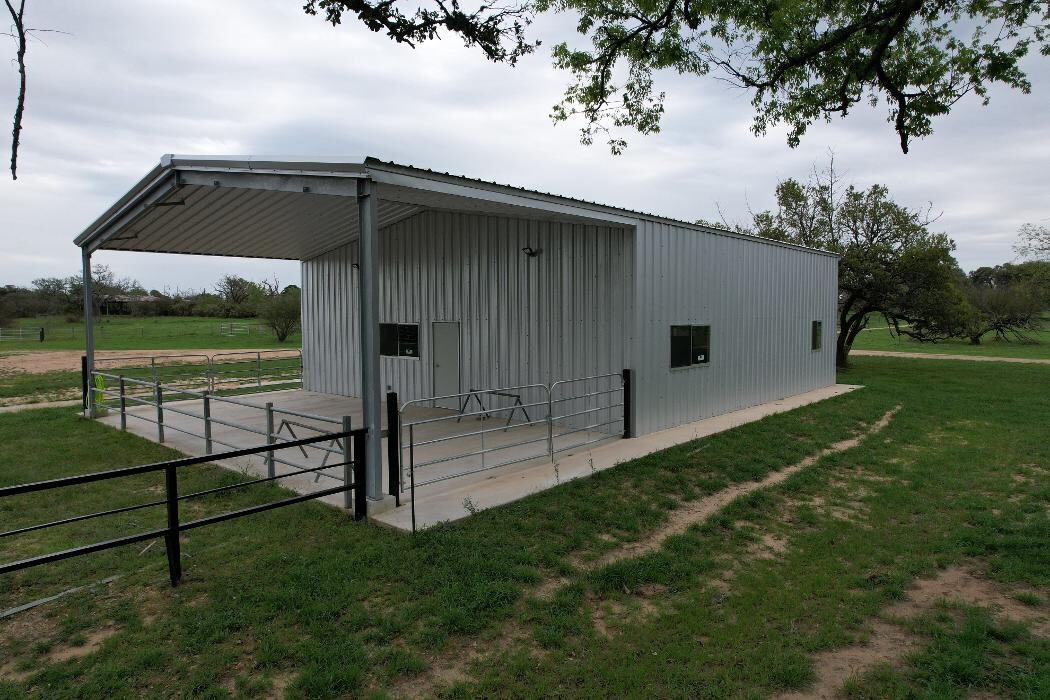 Images Muleshoe Buildings LLC - Steel & Metal Building Construction