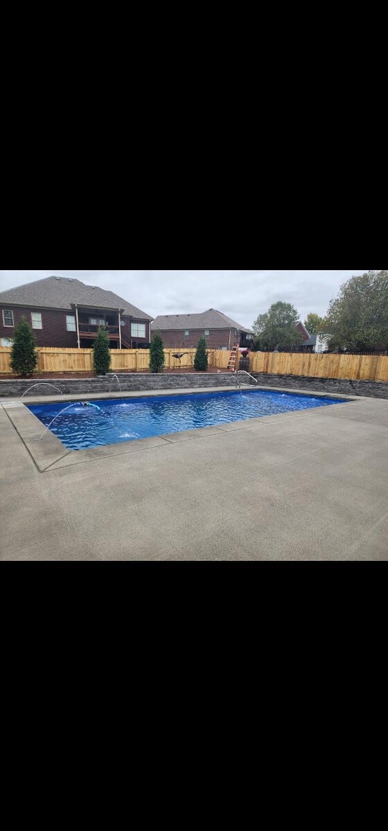 Images Kentucky Classic Pools