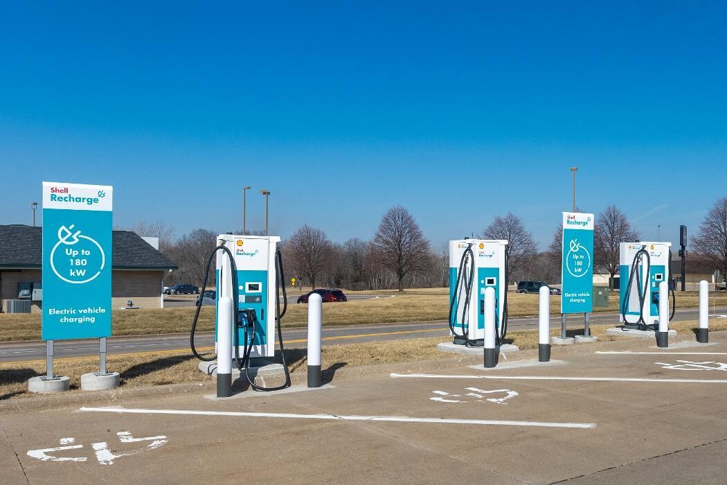 Images Shell Recharge Charging Station