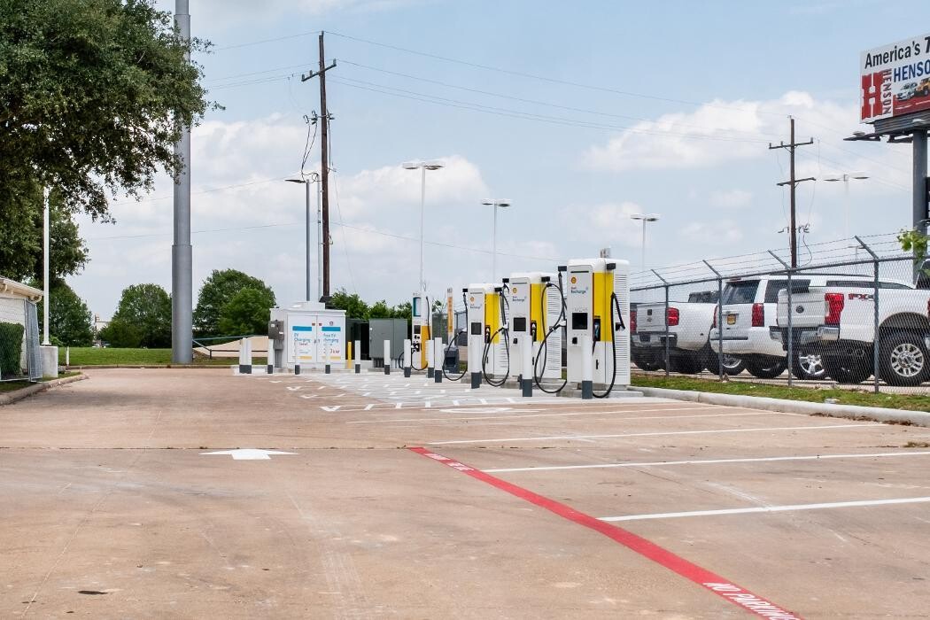Images Shell Recharge Charging Station