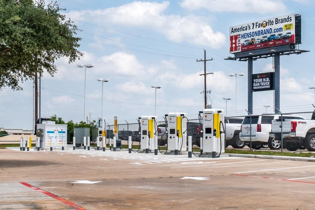 Images Shell Recharge Charging Station