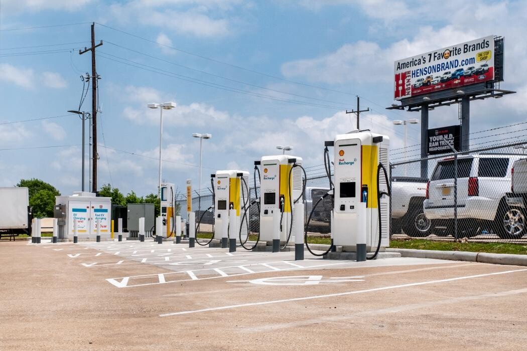 Images Shell Recharge Charging Station