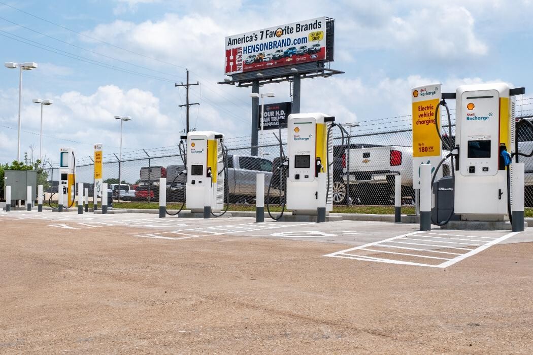 Images Shell Recharge Charging Station