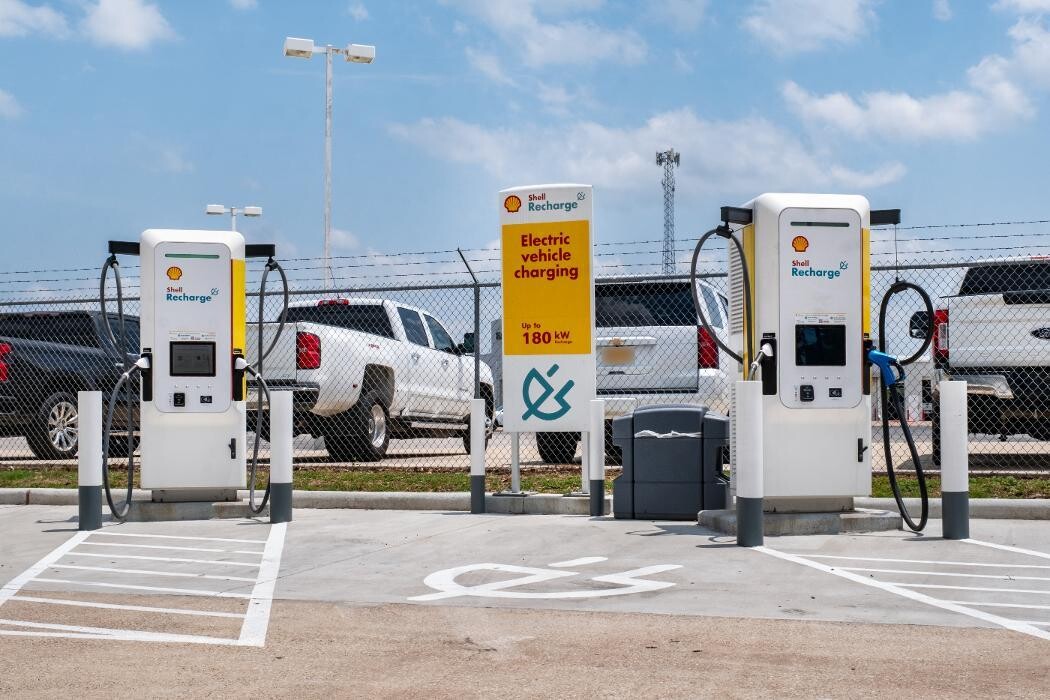 Images Shell Recharge Charging Station