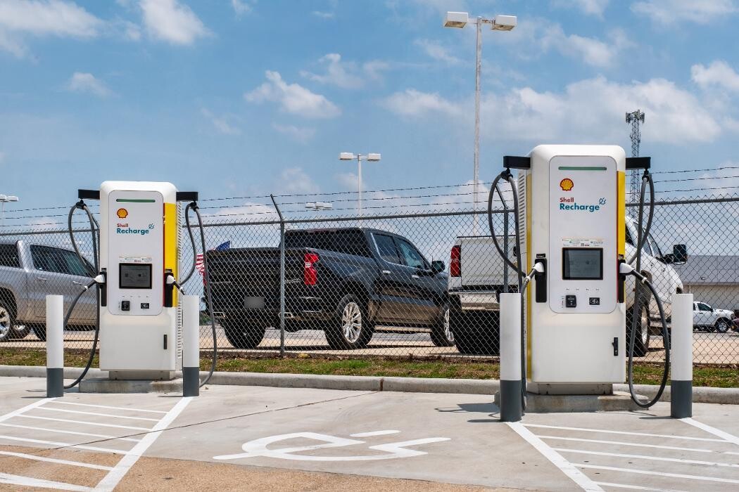 Images Shell Recharge Charging Station