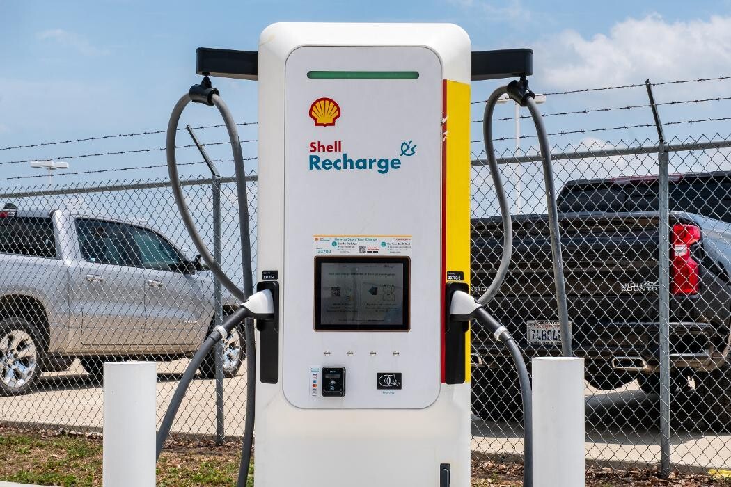 Images Shell Recharge Charging Station