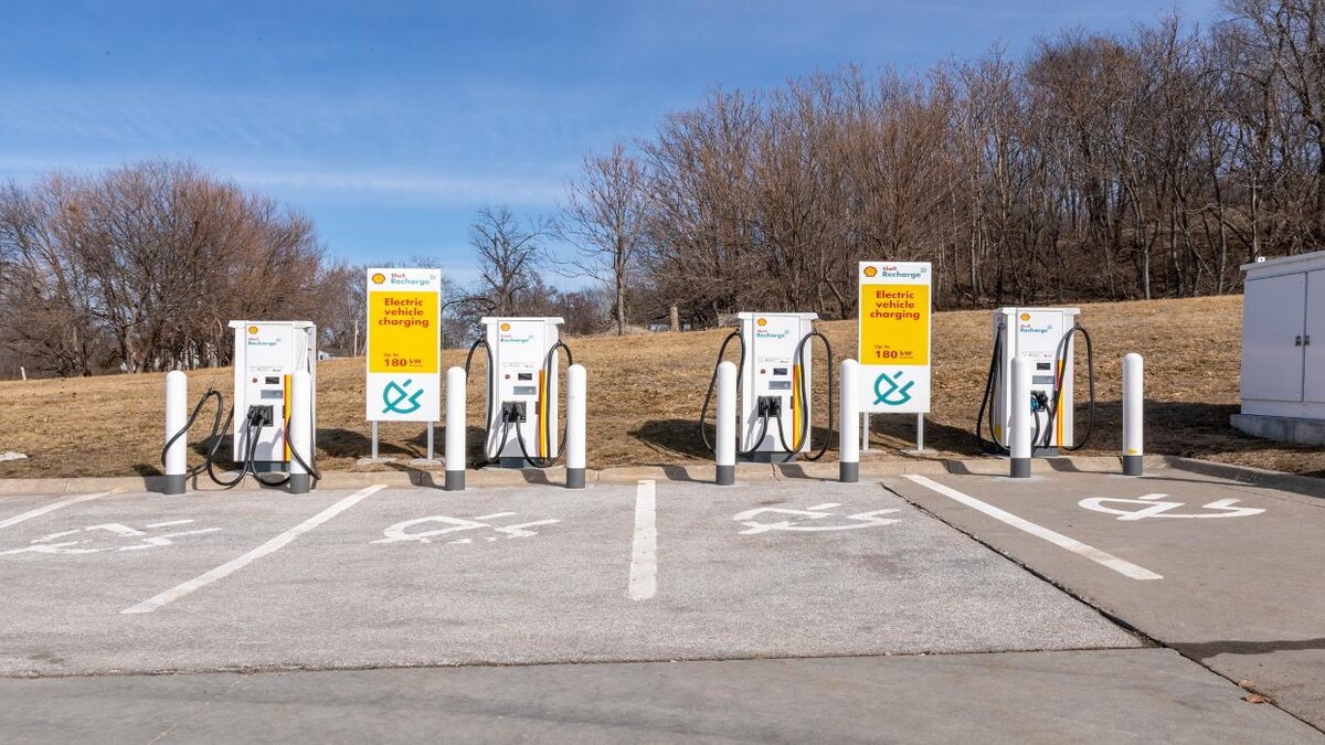 Images Shell Recharge Charging Station