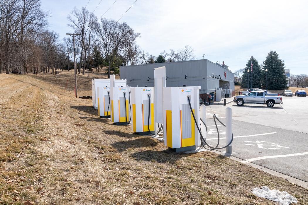 Images Shell Recharge Charging Station