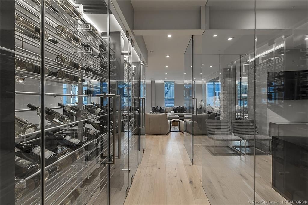 Images Matthew Magnotta - Park City Real Estate Team