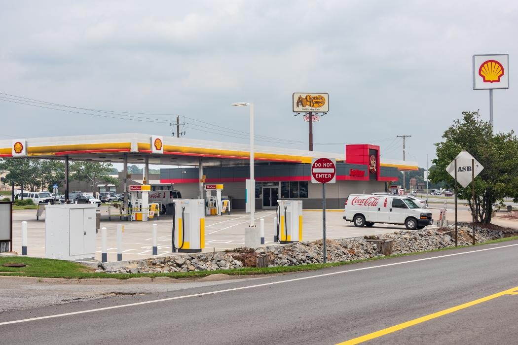 Images Shell Recharge Charging Station