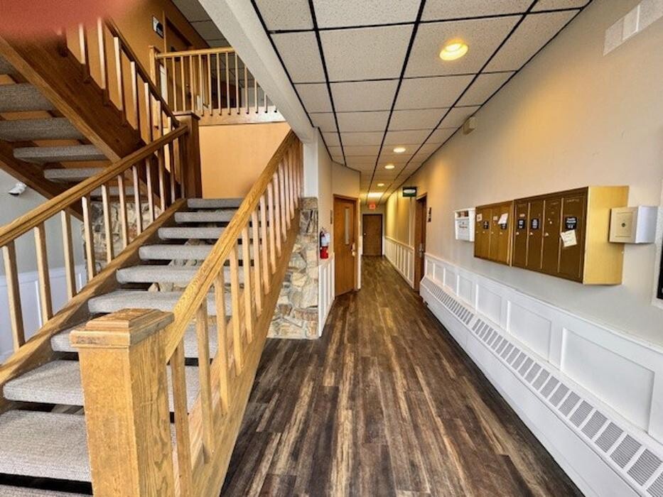 Images Laura Davis - COUNTRY Financial