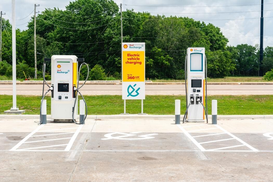 Images Shell Recharge Charging Station