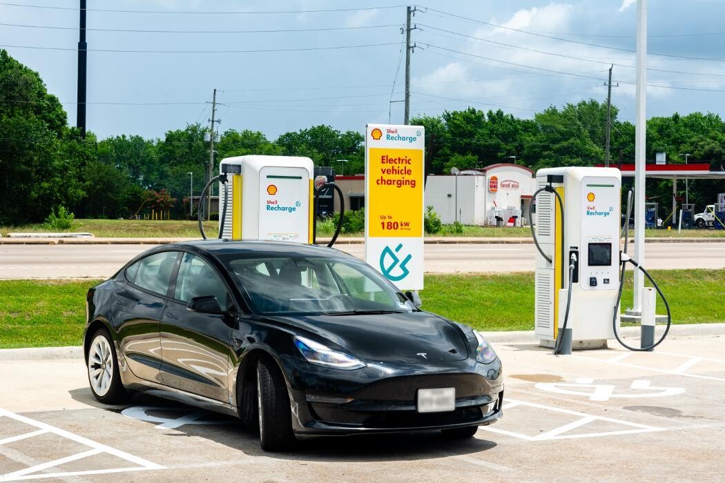 Images Shell Recharge Charging Station